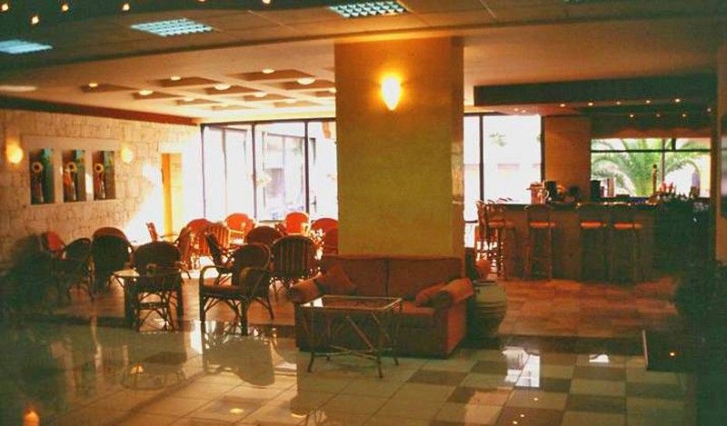 הרסוניסוס Agrabella Hotel מראה חיצוני תמונה