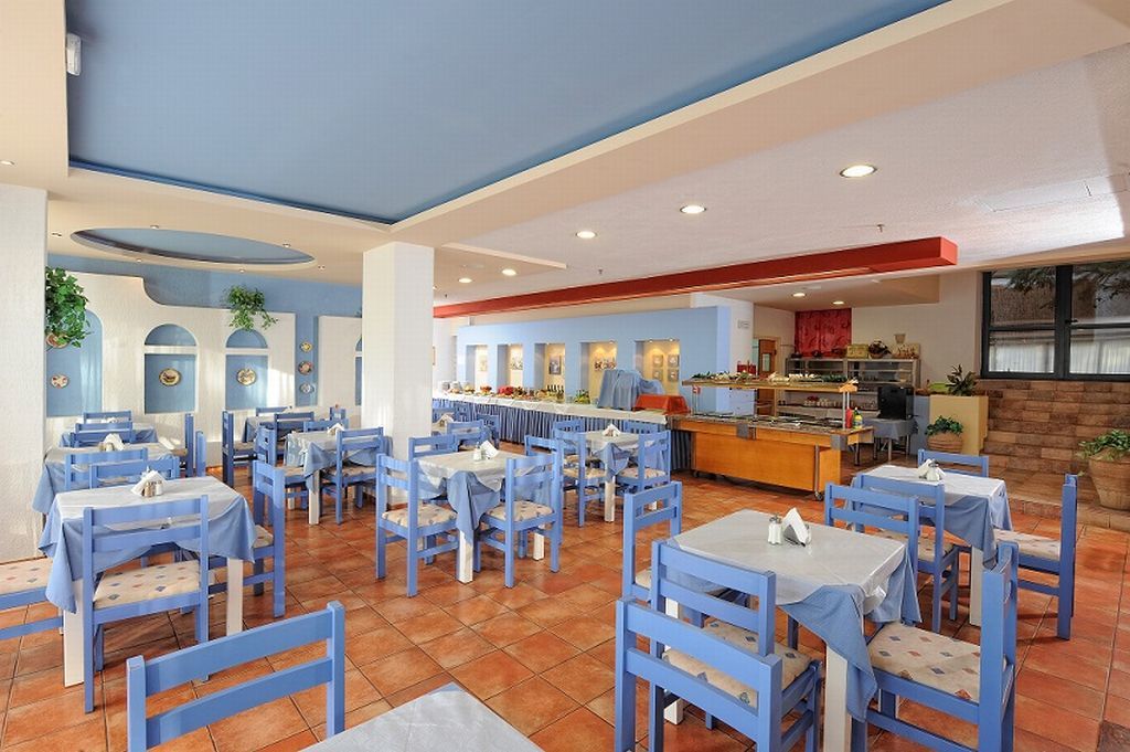 הרסוניסוס Agrabella Hotel מסעדה תמונה